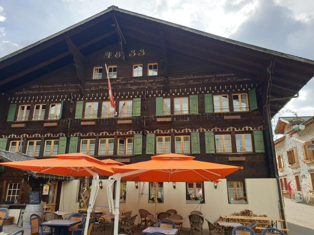 Auberge De L'Ours Vers L'Eglise Luaran gambar