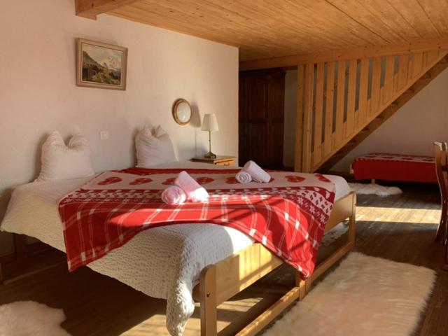 Auberge De L'Ours Vers L'Eglise Luaran gambar