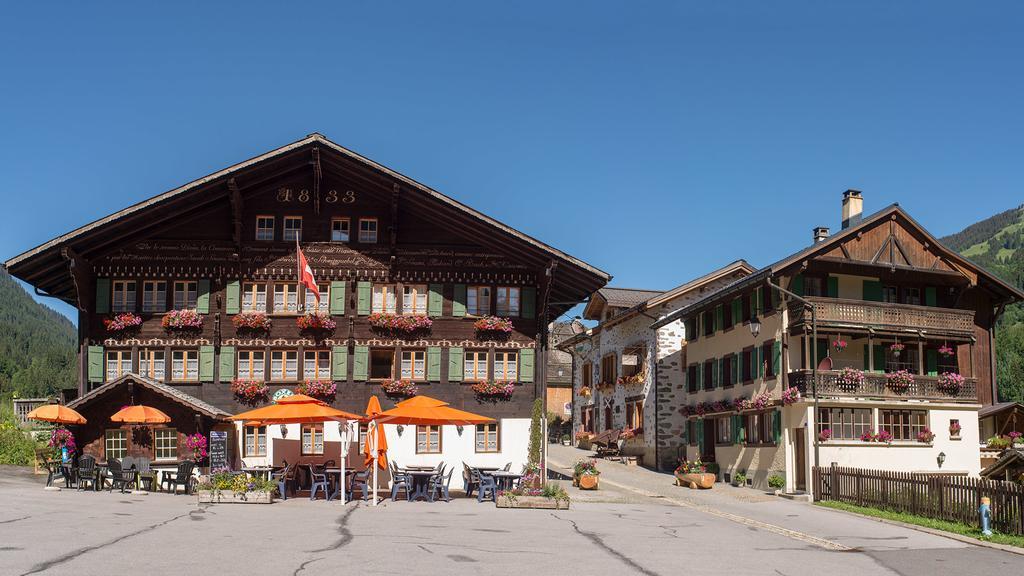 Auberge De L'Ours Vers L'Eglise Luaran gambar
